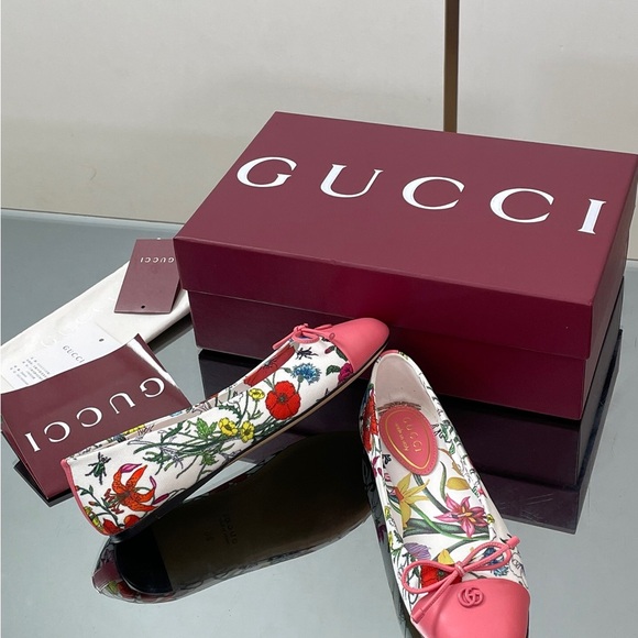Gucci Women's Pink Floral Loafers - Picture 2 of 8